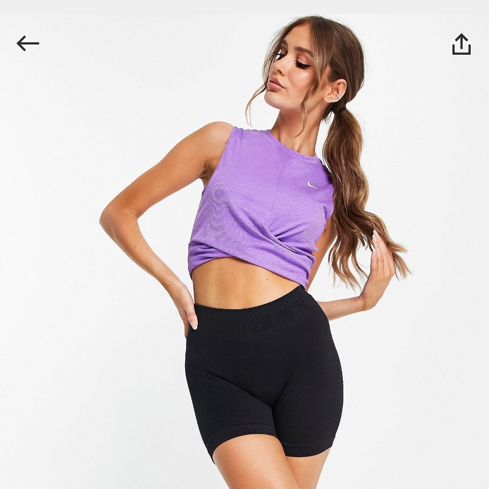 Nike - Picture 3 of 4